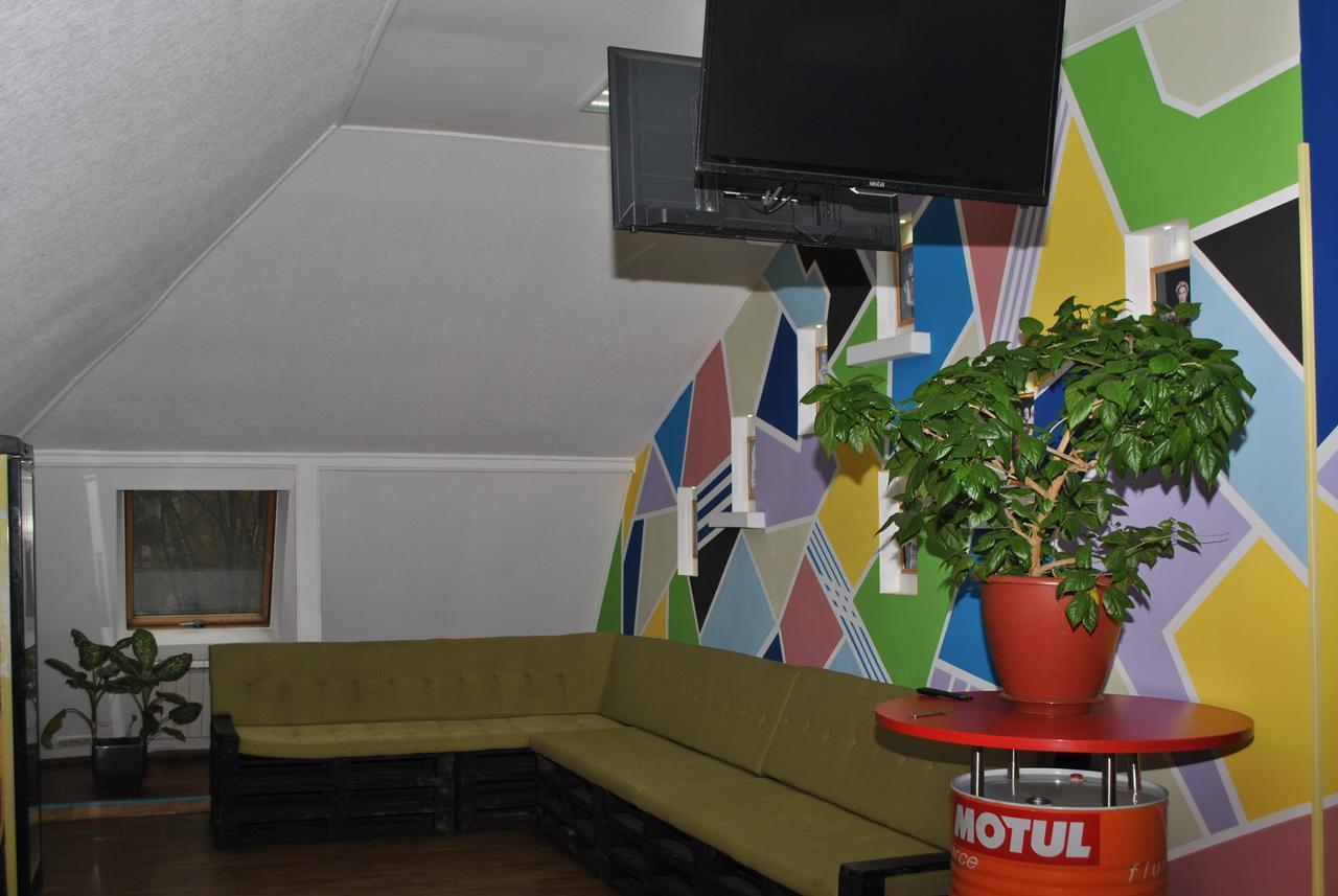 Hostel Darnitsa1 Kiev Buitenkant foto
